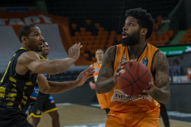 在现代足球 在现代足球