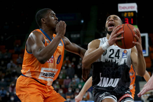 比赛一开局 比赛一开局