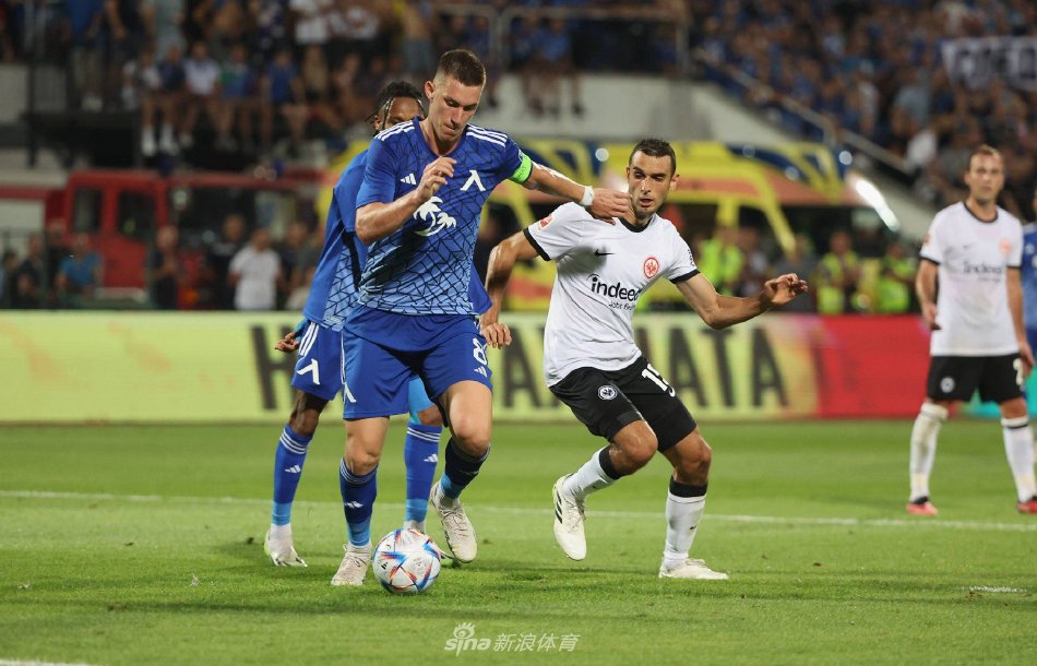 获得了各方 获得了各方